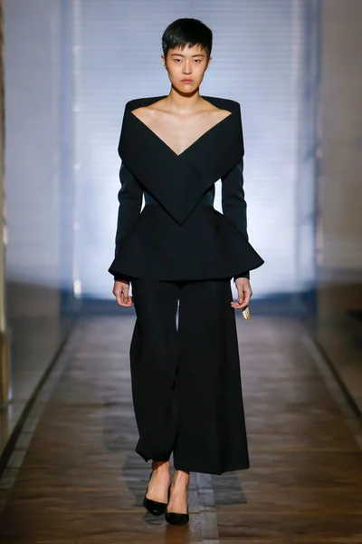 Look 1